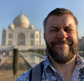 Rob Elliott in front of the Taj Mahal